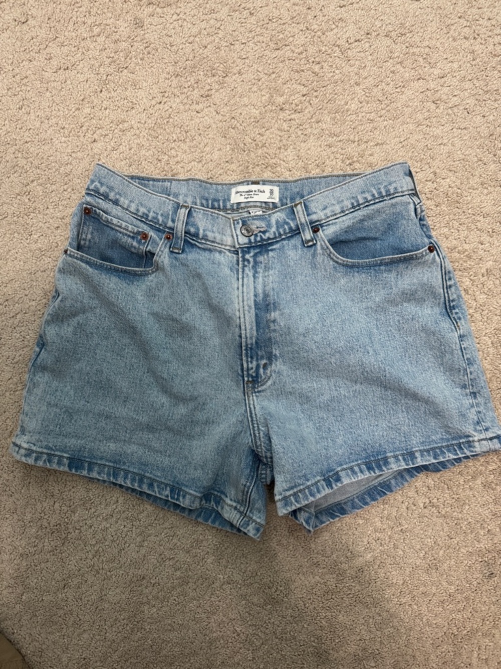 Abercrombie Curve Love Mom Shorts 4” Inseam Size 30